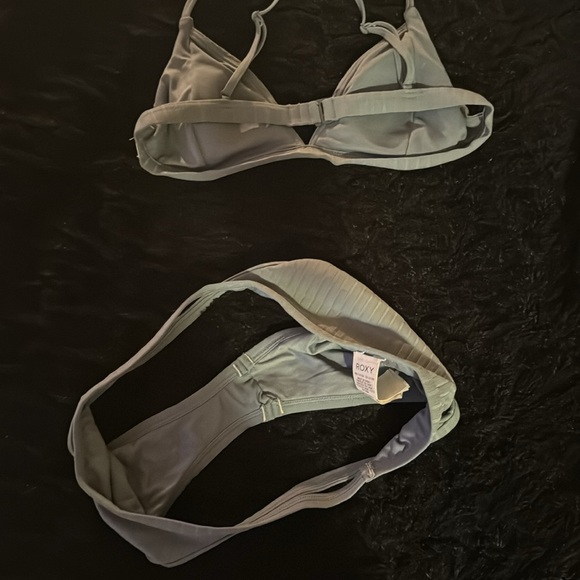 Roxy bathing suit - Picture 3 of 3